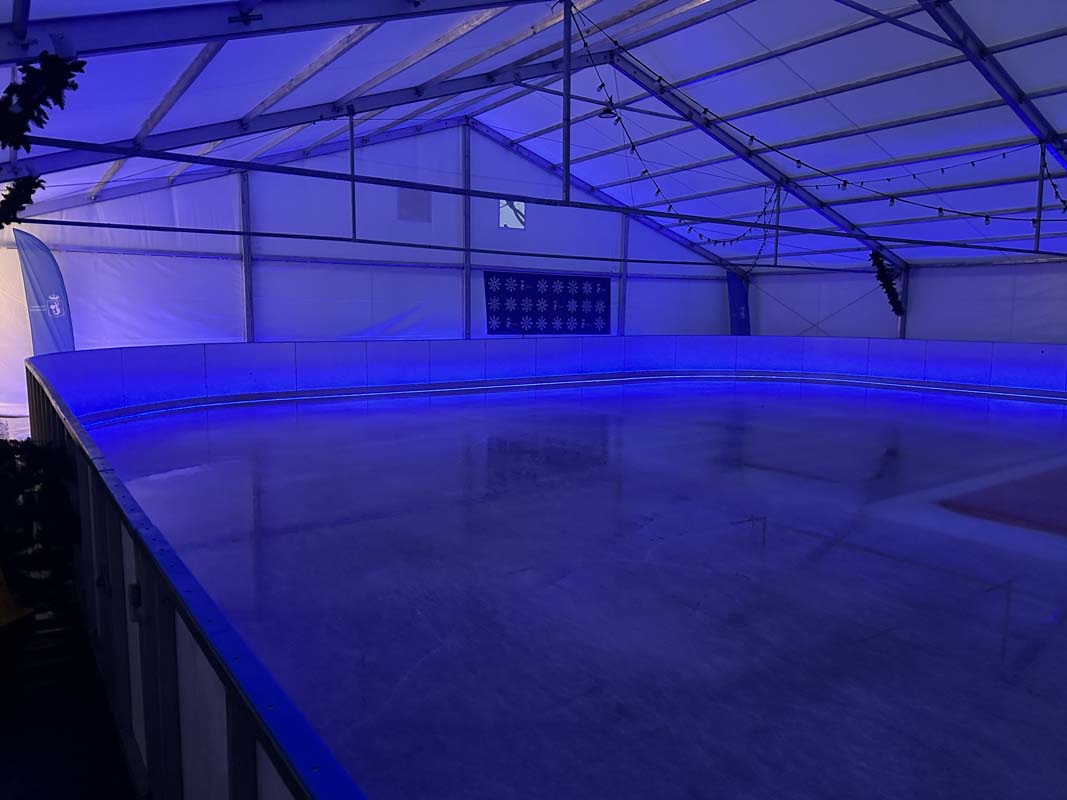 Lodowisko w Warszawie Rembertowie, realizacja JDD Ice Group