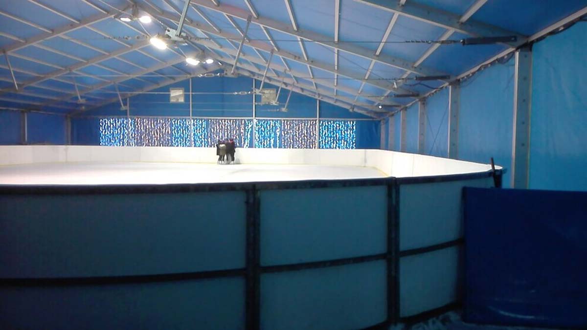 Lodowisko gminne w Wesołej, realizacja JDD Ice Group