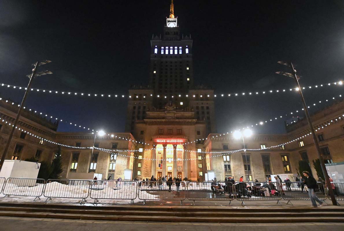 Tafla lodowiska pod Pałacem Kultury i Nauki, realizacja JDD Ice Group